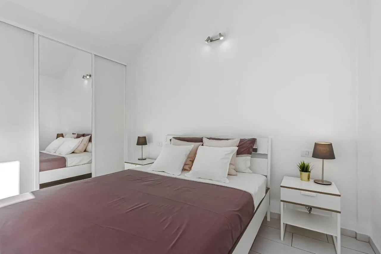 Sea View Aircon Los Cristianos Pool Modern Apartment Arona  Arona (Tenerife)