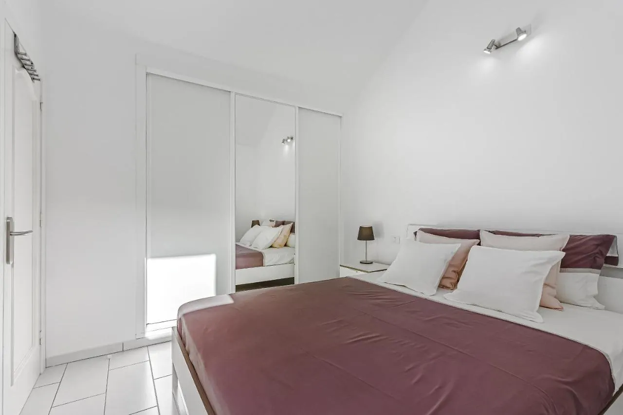 Sea View Aircon Los Cristianos Pool Modern Apartment Arona   Arona (Tenerife)